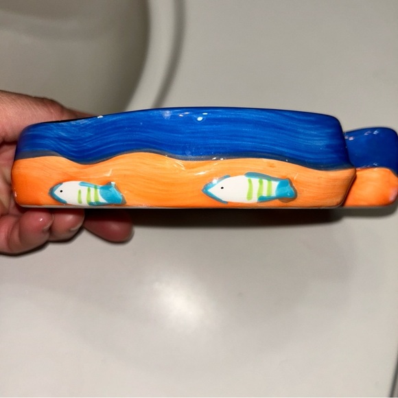 Colorful Fish-Shaped Ceramic Soap Plate - Picture 2 of 4